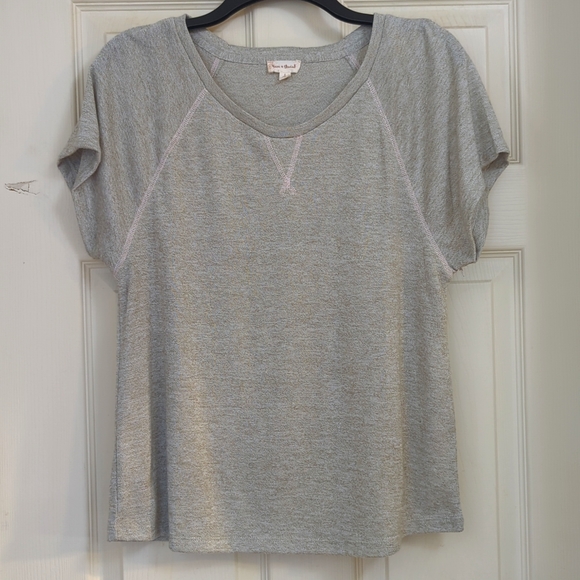 Hem & Thread Tops - Hem & Thread Top - Large